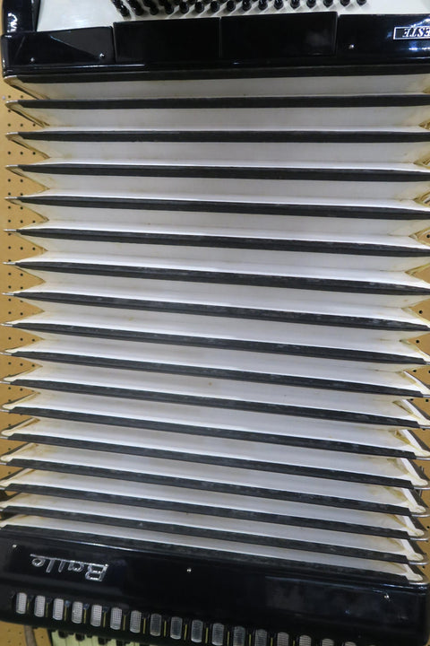 Baile 80 Bass Buttons 37 Key Accordion