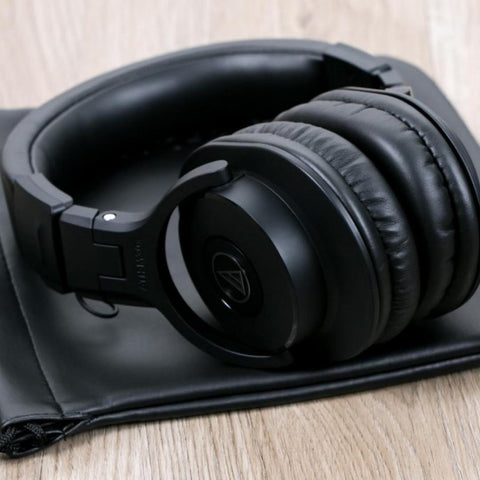 Audio-Technica ATH-M30x Closed-Back Professional Studio Monitor Headphone ( M30X )